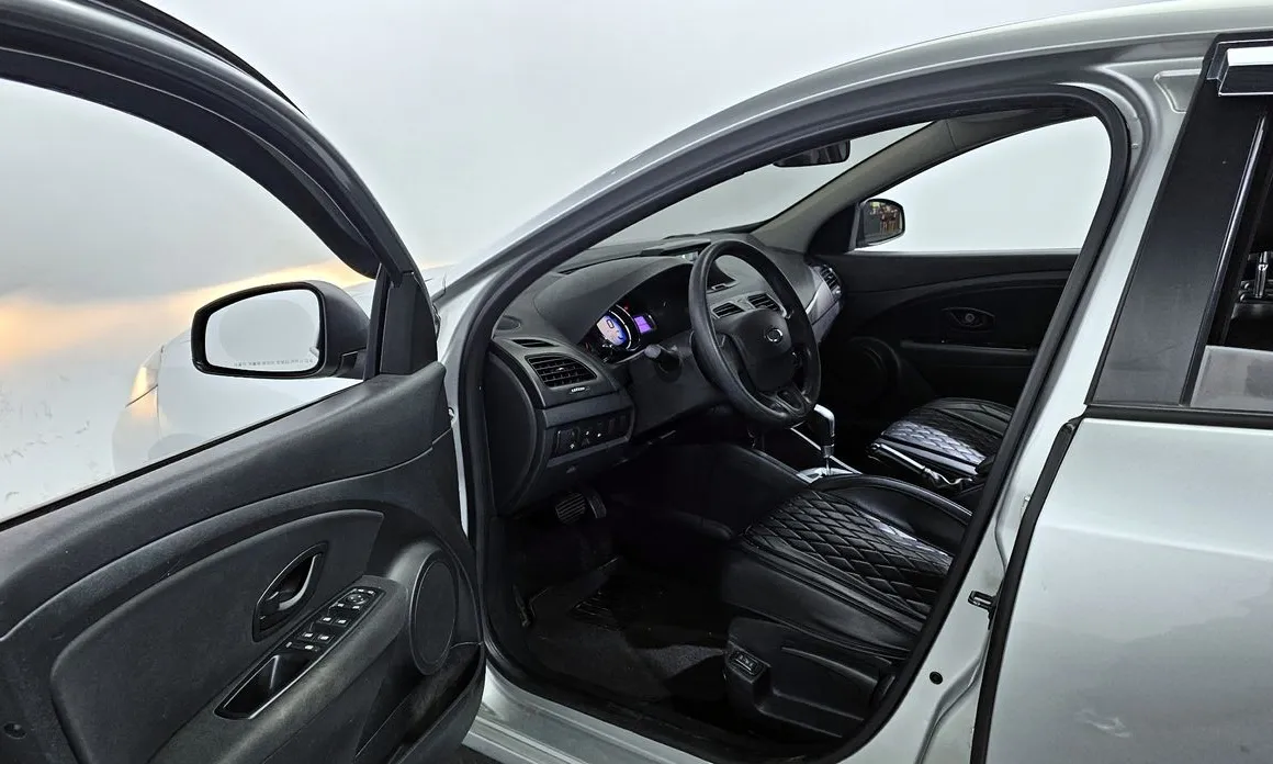 Renault SM3