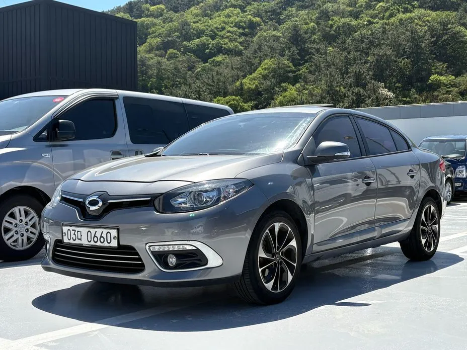 Renault SM3