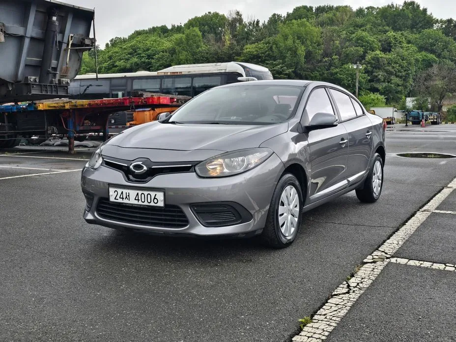 Renault SM3