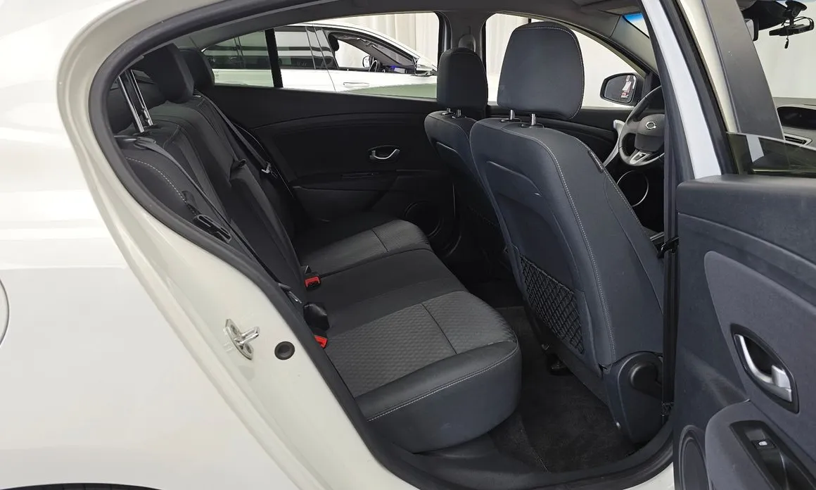 Renault SM3