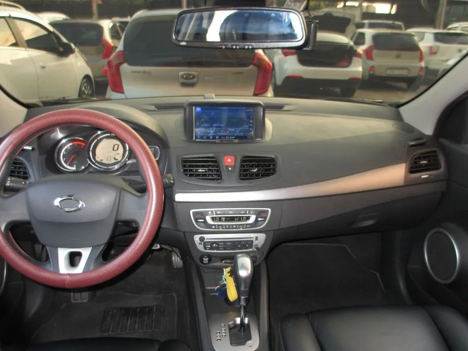 Renault SM3