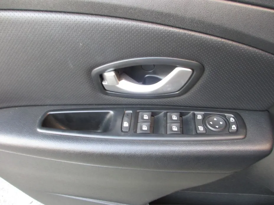 Renault SM3