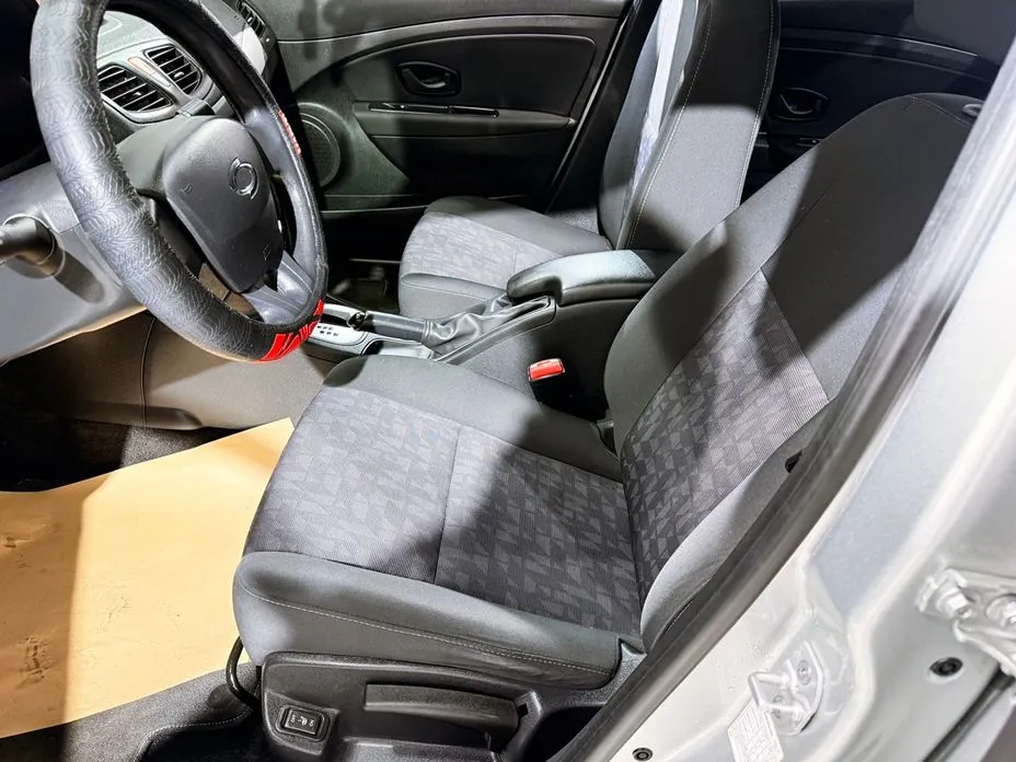 Renault SM3