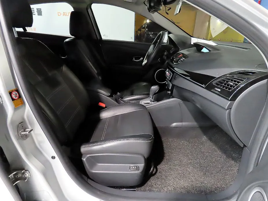 Renault SM3