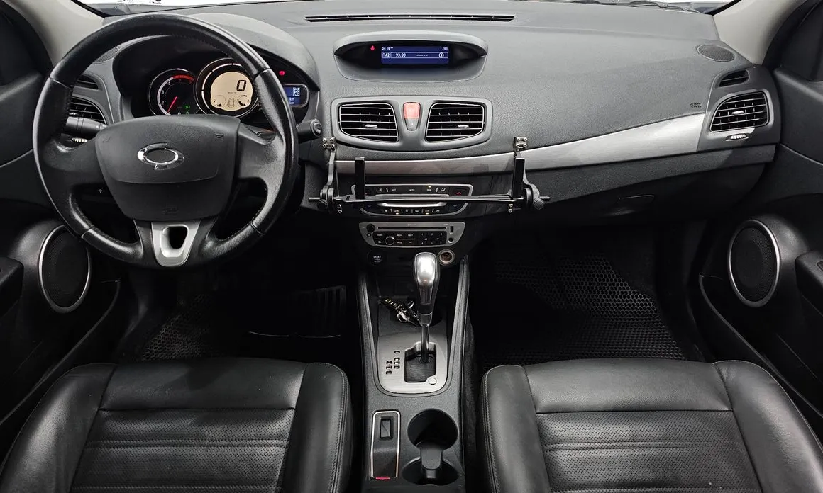 Renault SM3