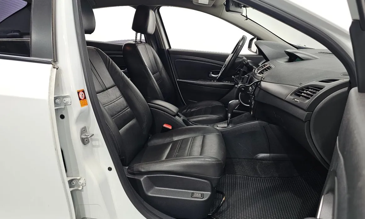 Renault SM3