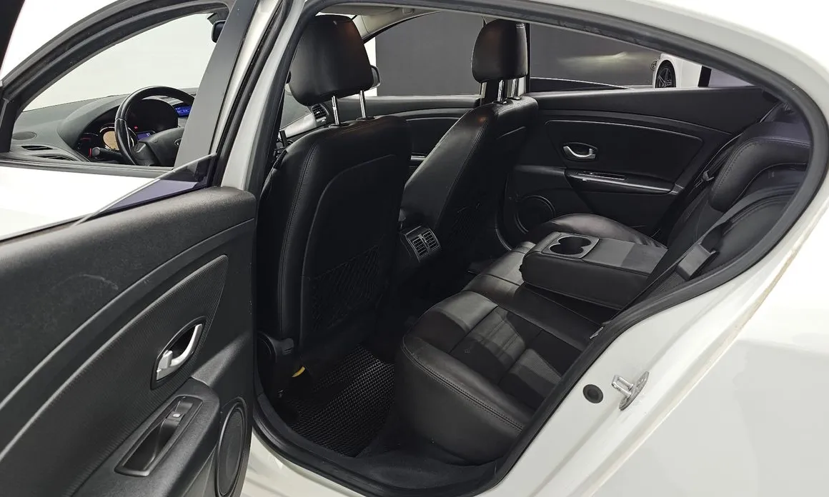 Renault SM3