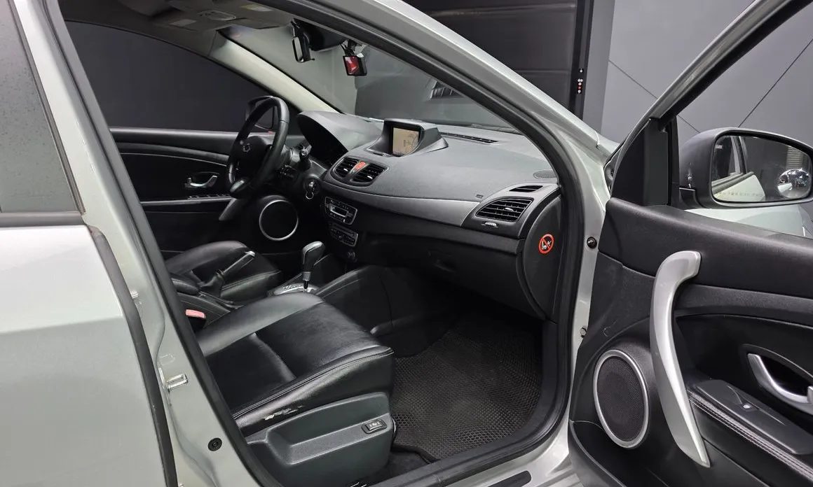 Renault SM3