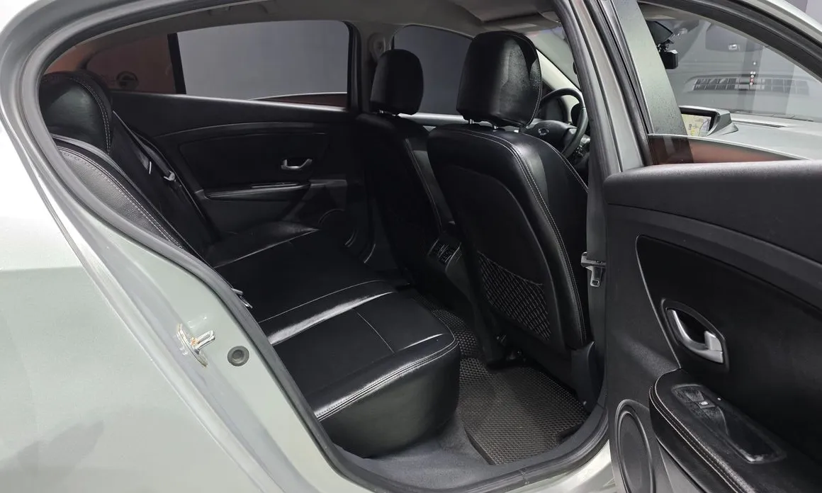 Renault SM3