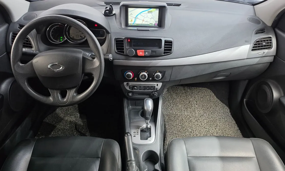 Renault SM3