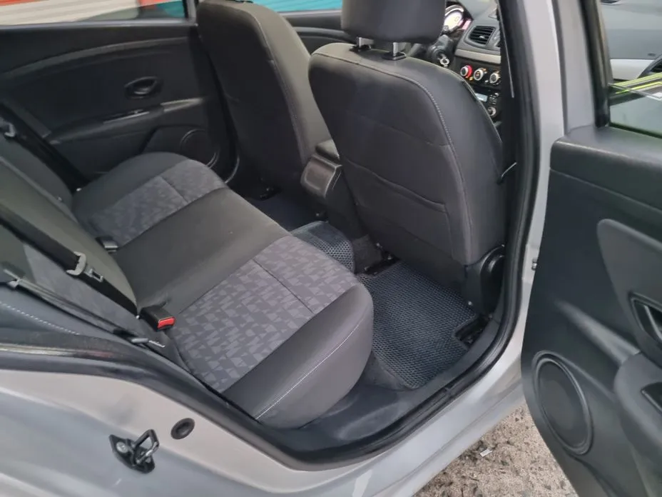 Renault SM3