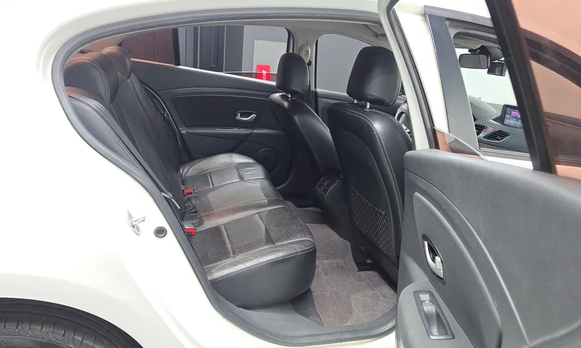 Renault SM3