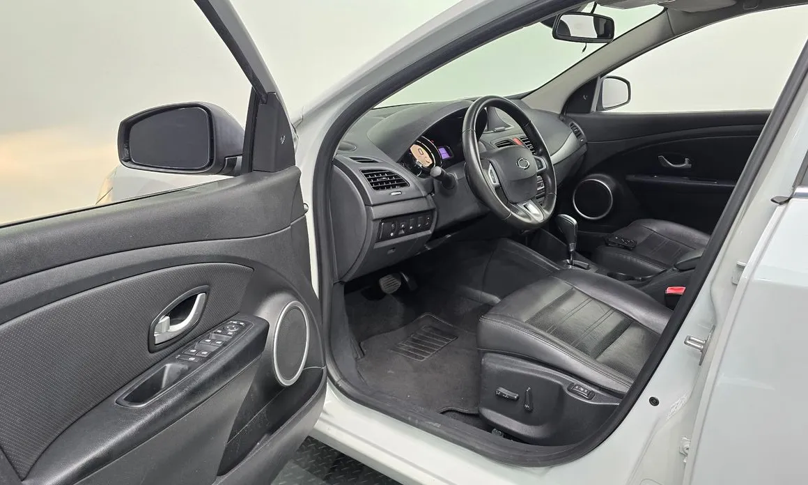 Renault SM3