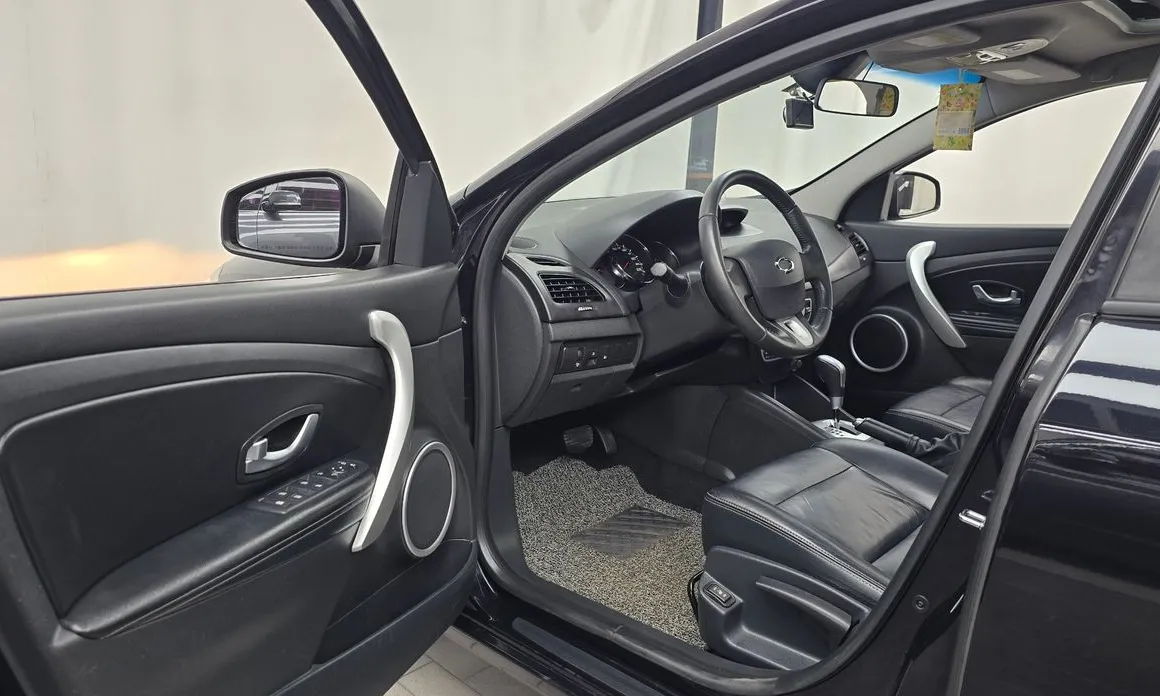Renault SM3