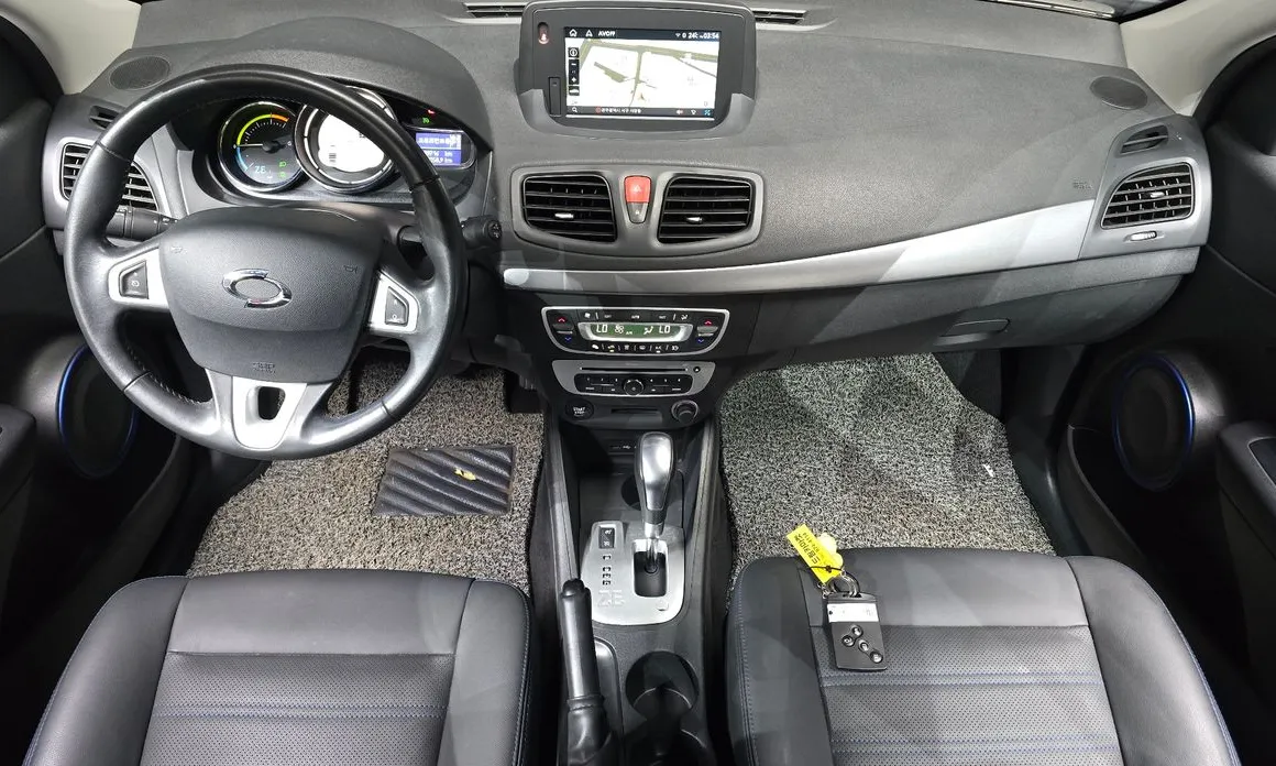 Renault SM3