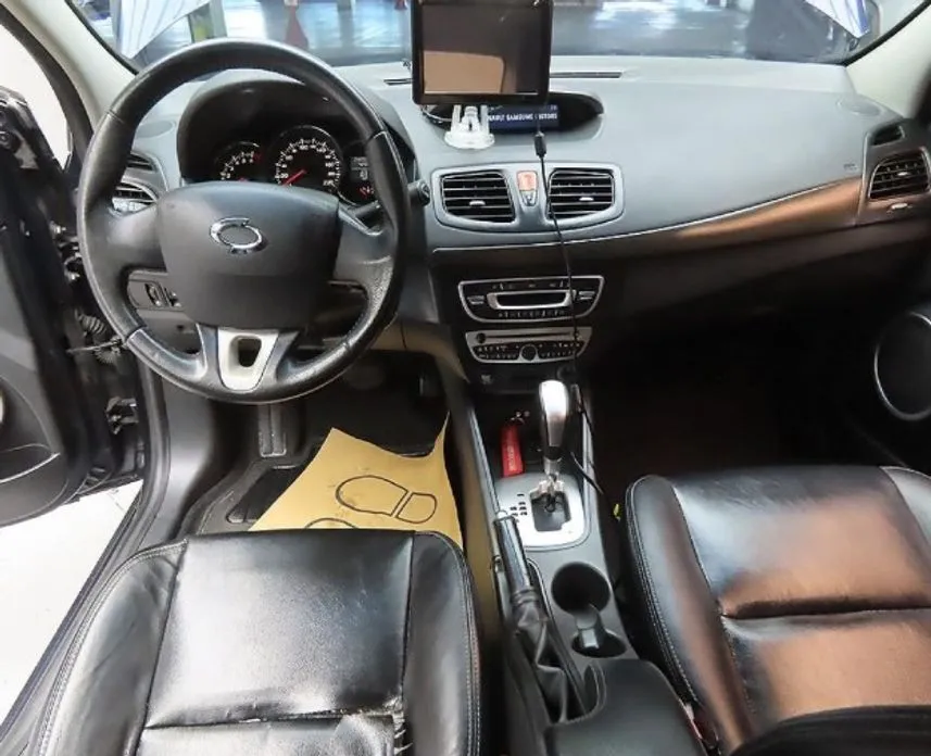 Renault SM3