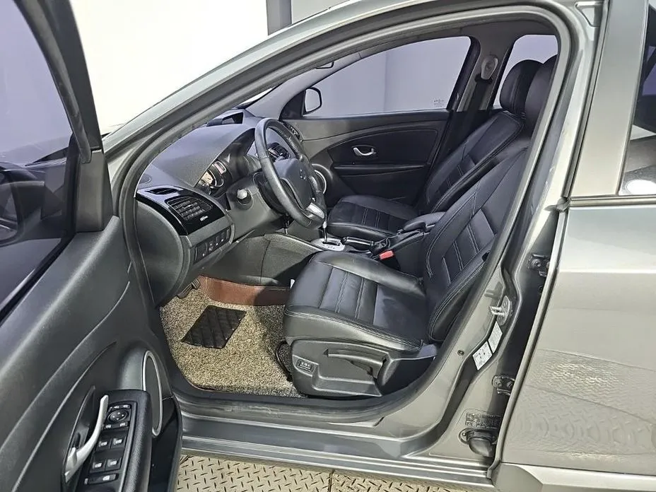 Renault SM3