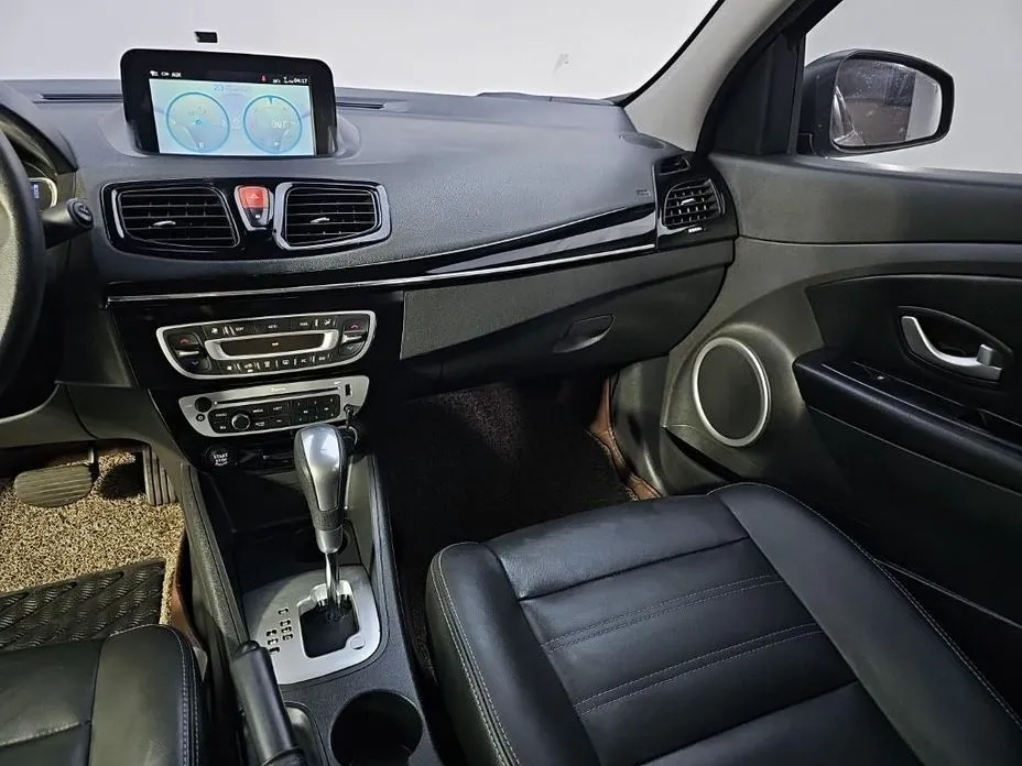 Renault SM3