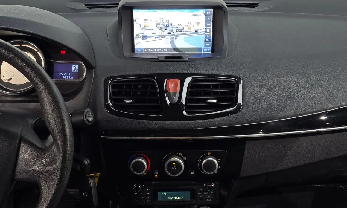 Renault SM3