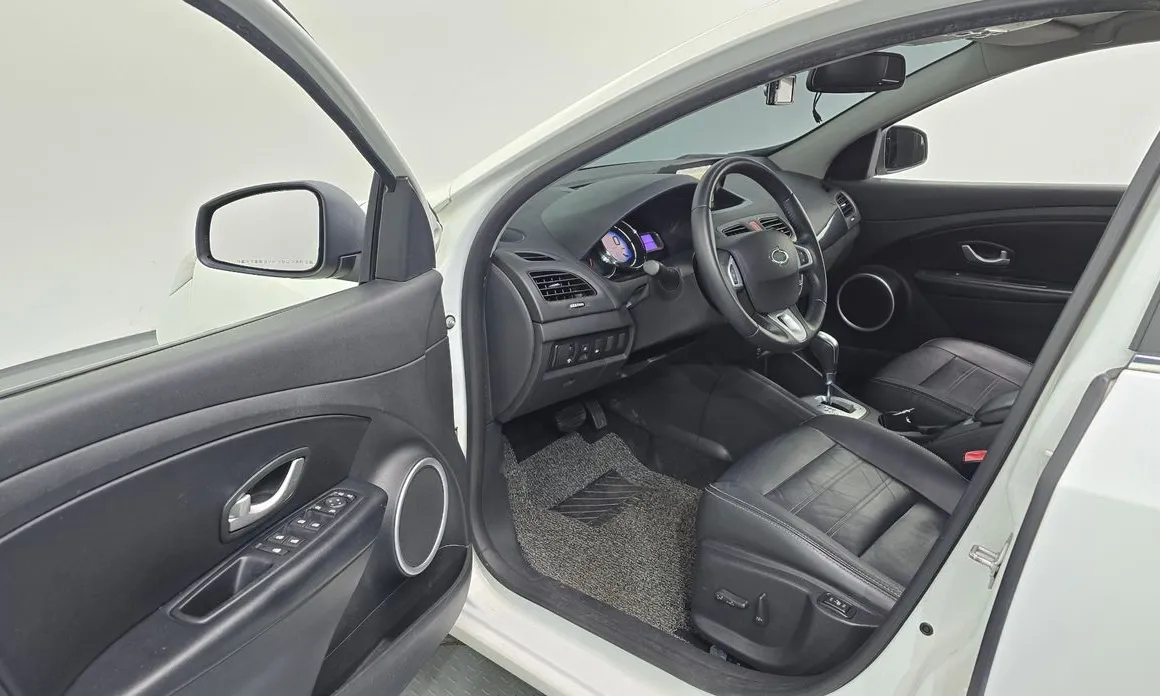 Renault SM3