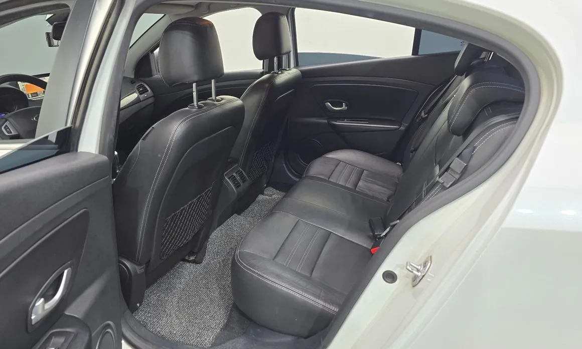 Renault SM3