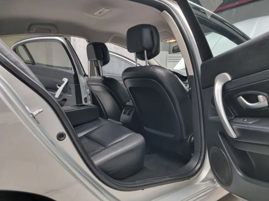 Renault SM5