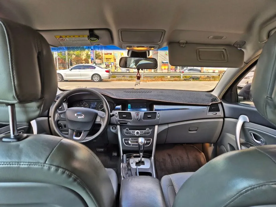 Renault SM5