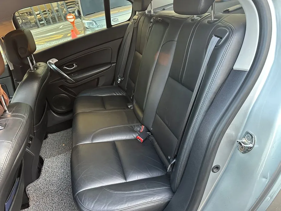 Renault SM5