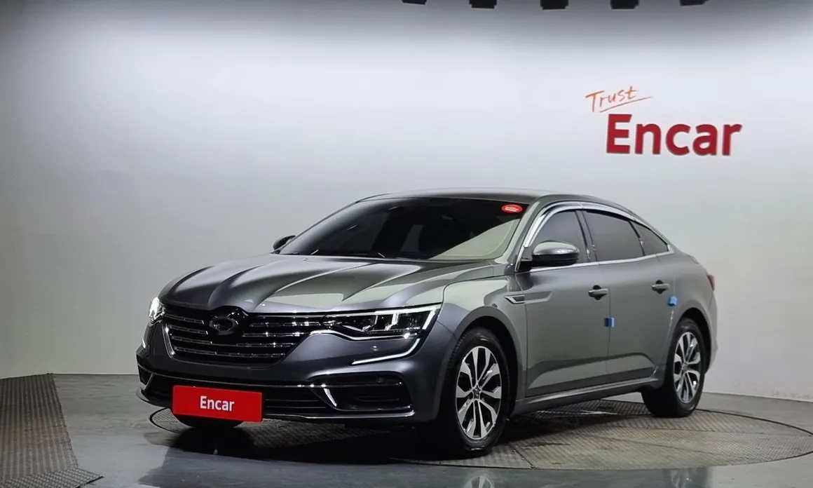 Renault SM6