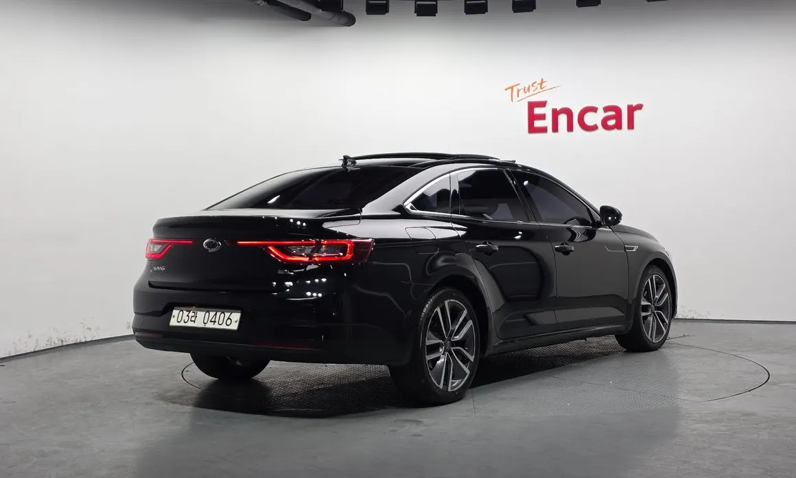 Renault SM6