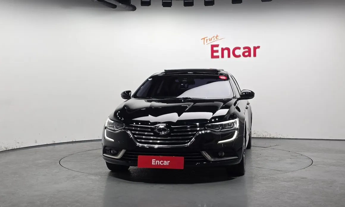 Renault SM6