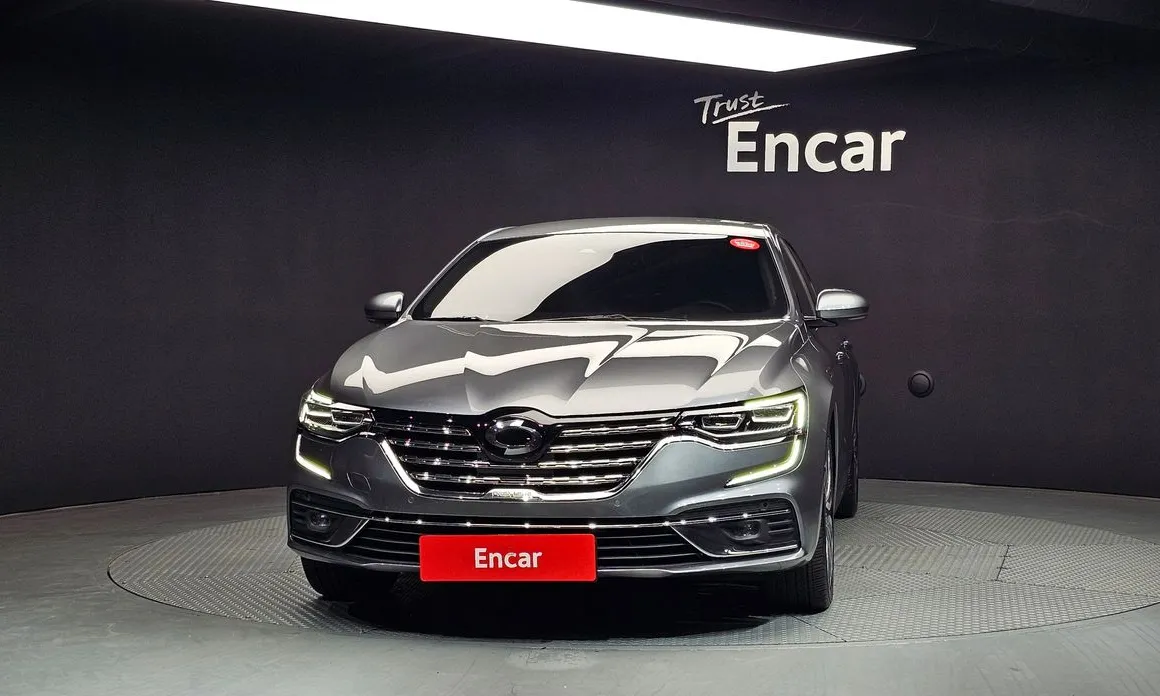 Renault SM6