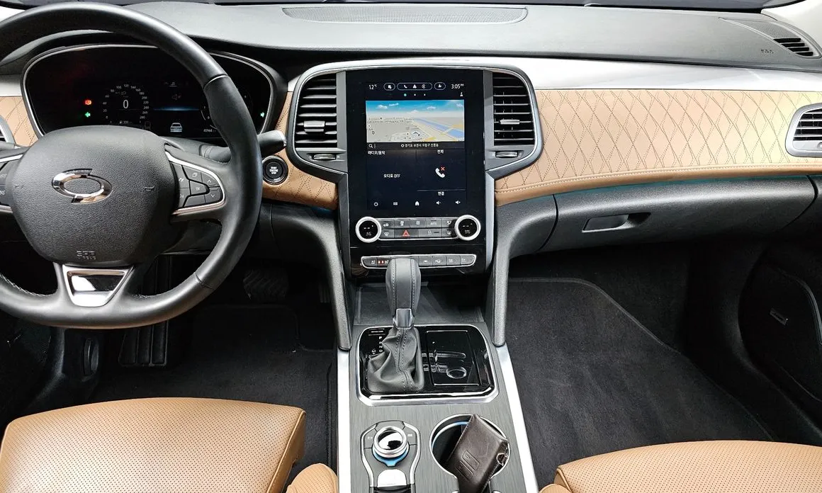 Renault SM6
