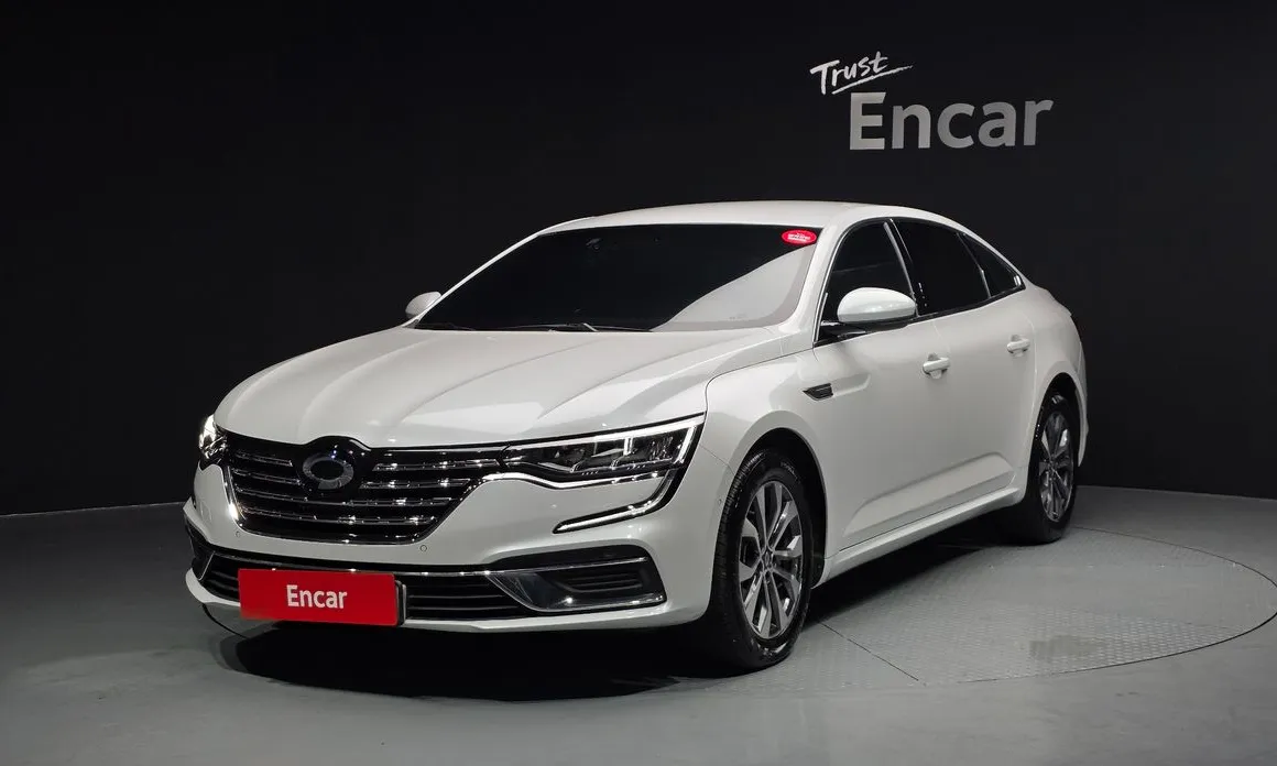 Renault SM6
