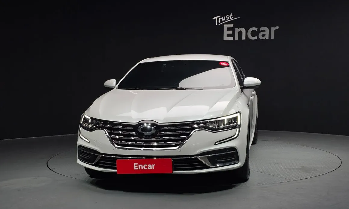 Renault SM6