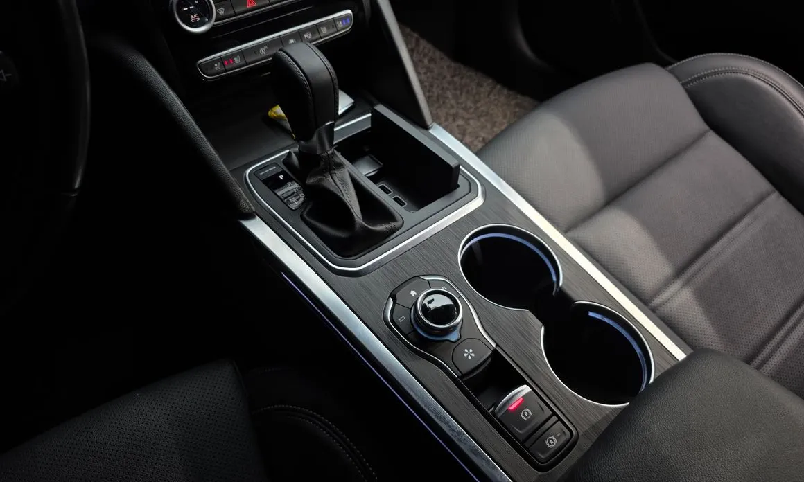 Renault SM6
