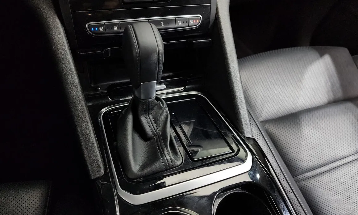 Renault SM6