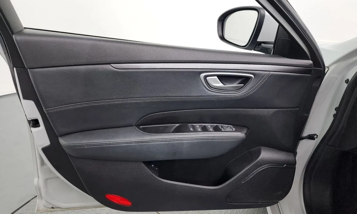 Renault SM6