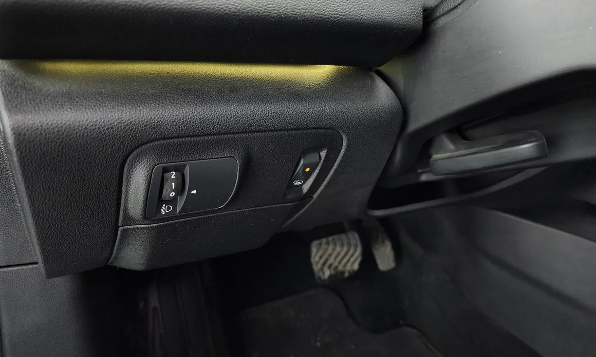 Renault SM6
