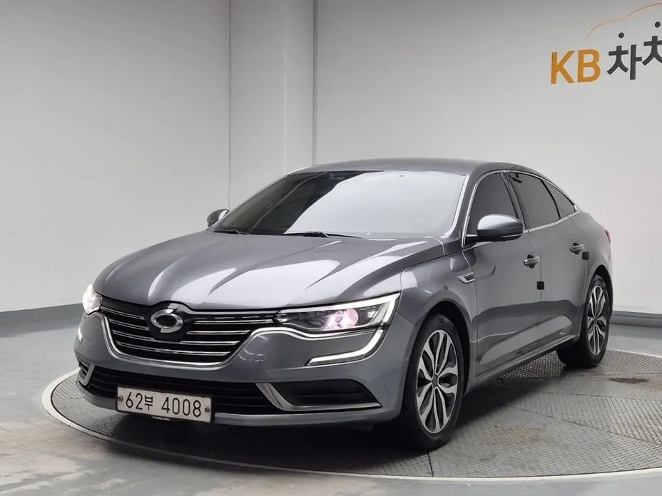 Renault SM6