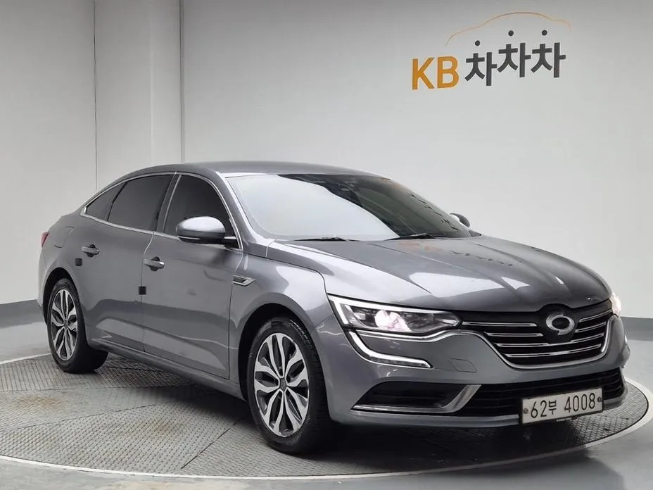 Renault SM6