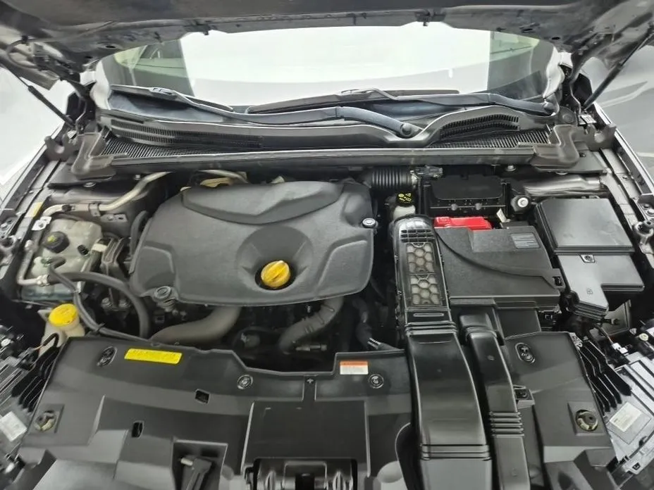 Renault SM6