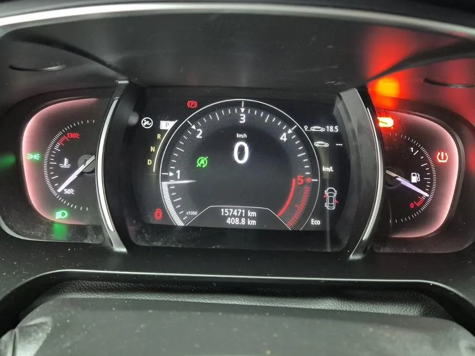 Renault SM6