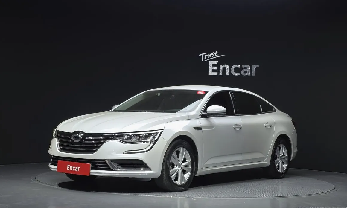 Renault SM6