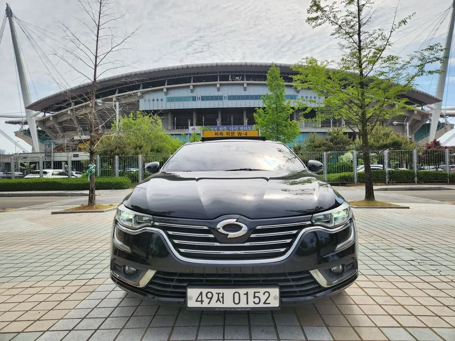 Renault SM6