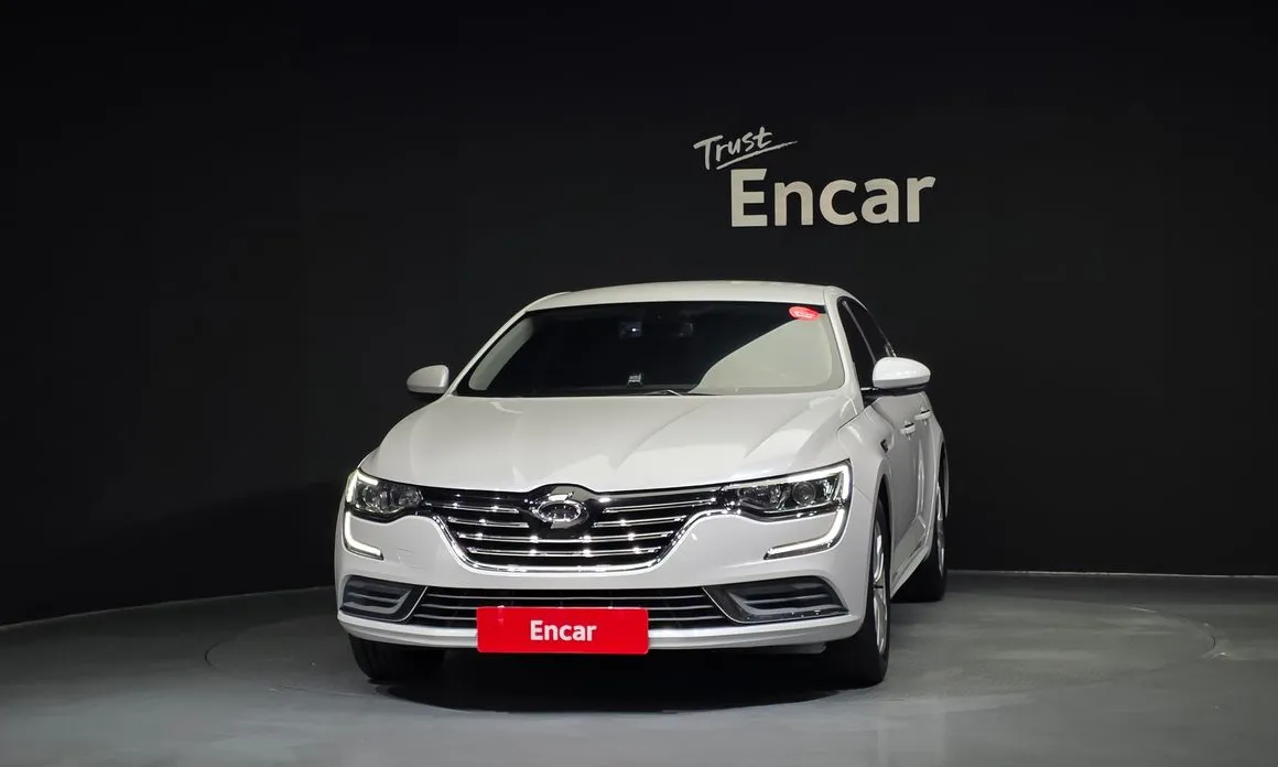 Renault SM6