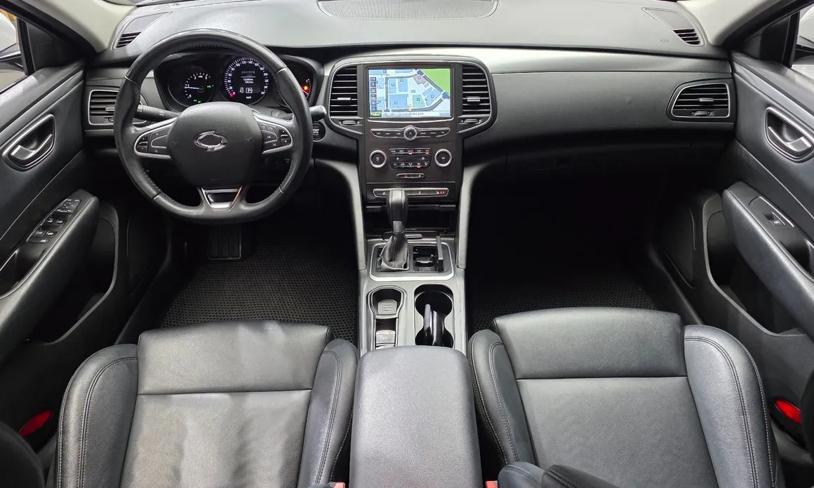 Renault SM6