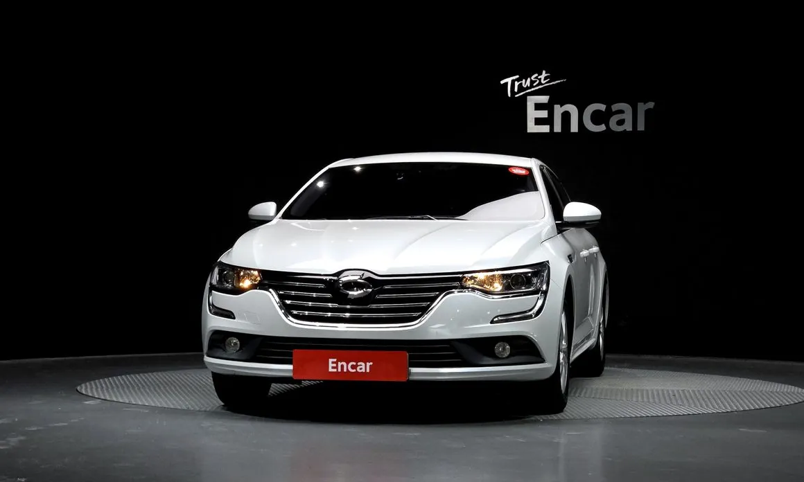 Renault SM6