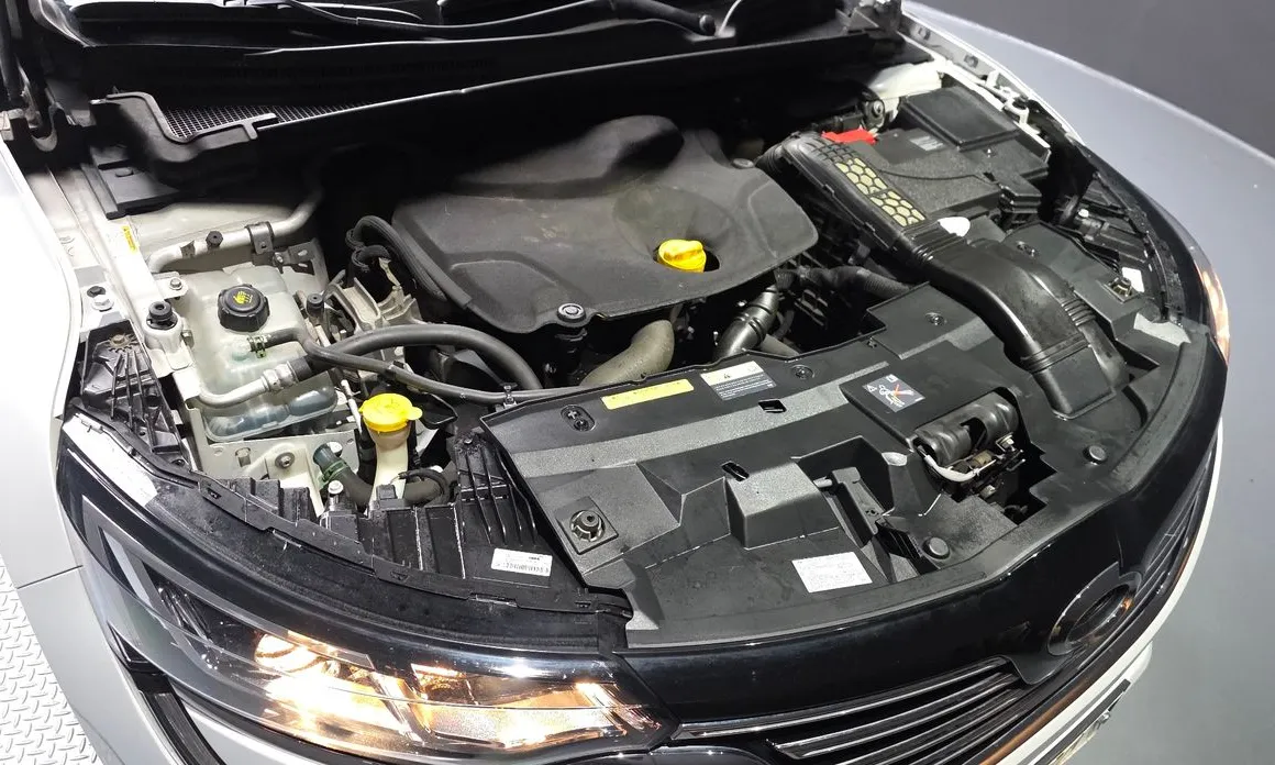 Renault SM6