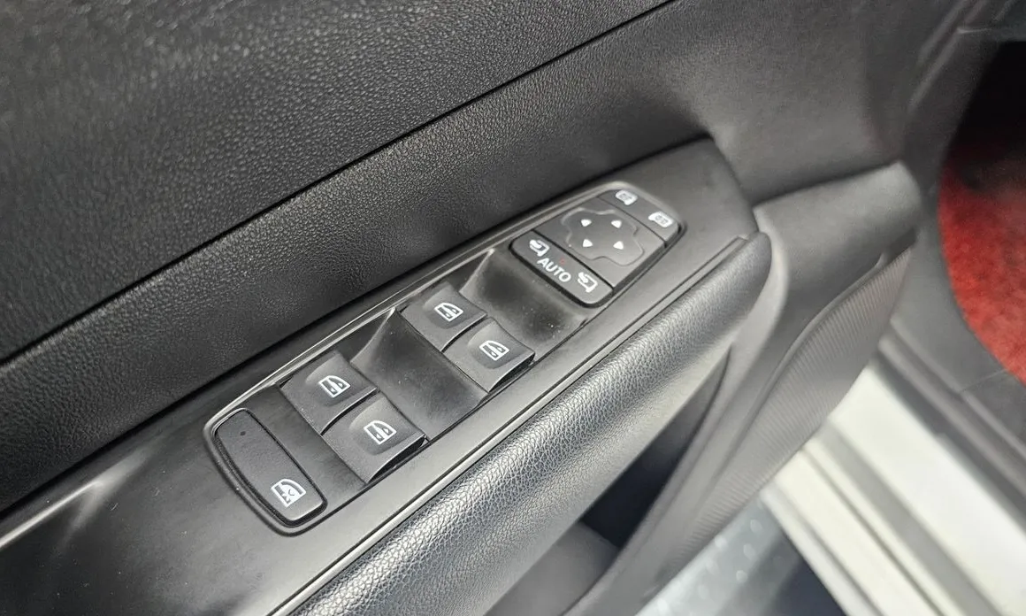 Renault SM6